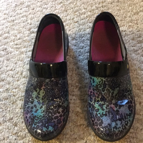 dansko work wonders shoes